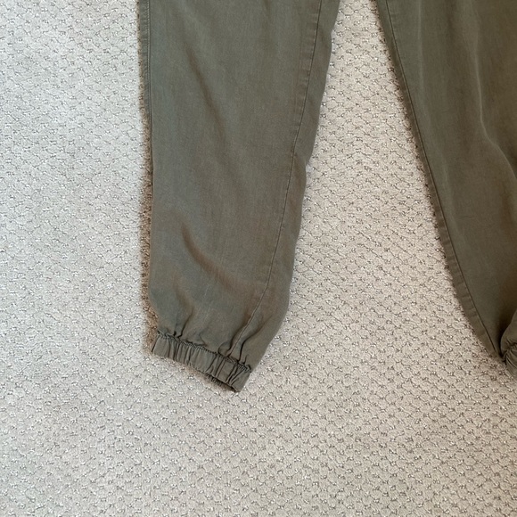 Thread and Supply Olive green joggers small - Picture 9 of 11